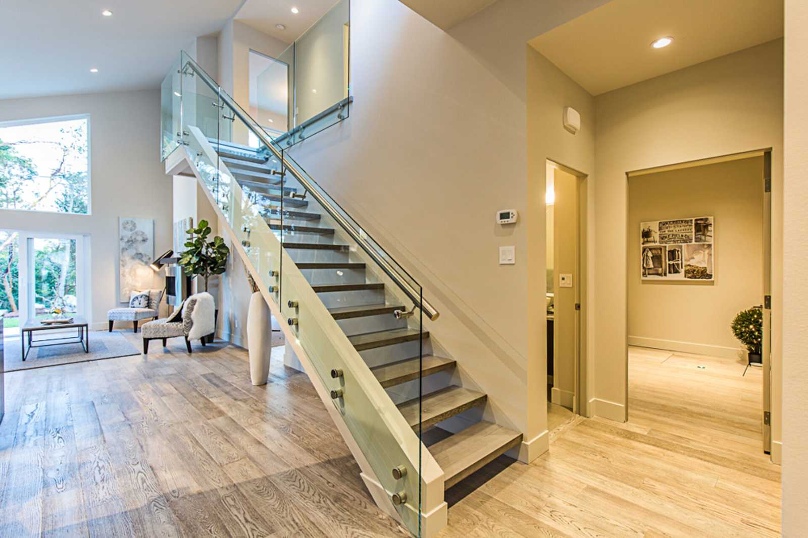 Modern custom staircase